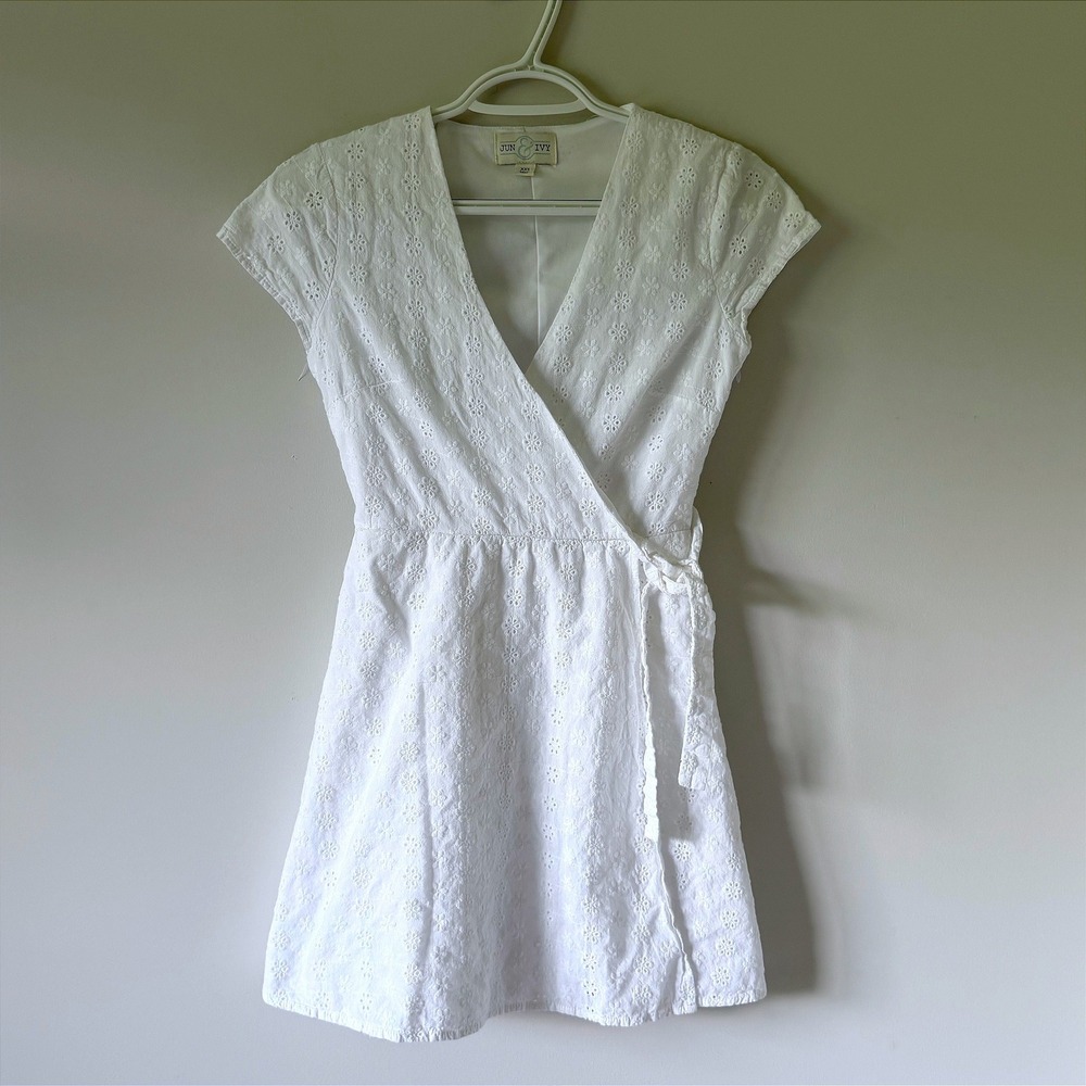Jun & Ivy White Eyelet Cotton Wrap Mini Dress XXS Peasant Cottagecore Romantic